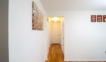 18 Meadowcrest Dr, Cumberland, RI 02864