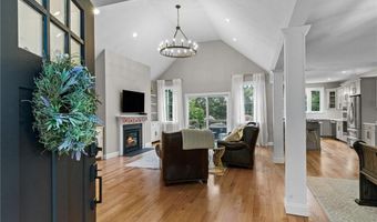 52 Pine Swamp Rd, Cumberland, RI 02864