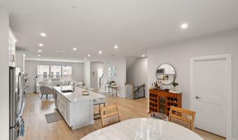 43812 MIDDLEWAY Ter, Ashburn, VA 20147