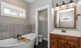 28887 Frost Ln, Adel, IA 50003