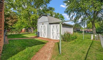2 Oakmont Ct, Beech Grove, IN 46107