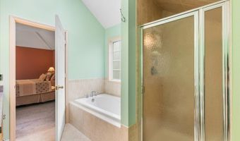 15 Upper Plateau Dr, Alloway, NJ 07462