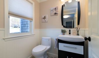 22 Harbor Hill Dr 22, Bourne, MA 02532