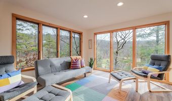 268 PICARD Ct, Basye, VA 22810