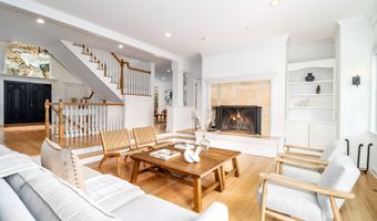 62 Riverford Rd, Brookfield, CT 06804