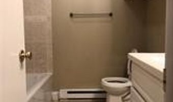 40 Leslie Rd B, Bridgeport, CT 06606