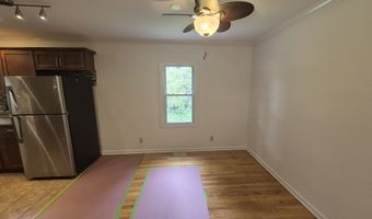 2 Dixon Rd, Danbury, CT 06811