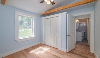 8 Magnolia Ln, Starks, ME 04911