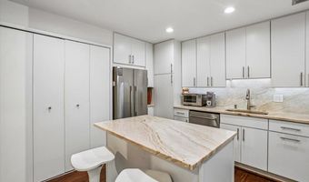 4920 SENTINEL Dr #3-305, Bethesda, MD 20816
