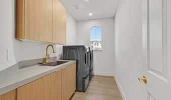 328 Hedgehope Dr, Las Vegas, NV 89183