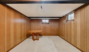 1313 Maxwell Ave, Ames, IA 50010