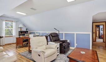 40498 N Sunset Dr, Antioch, IL 60002