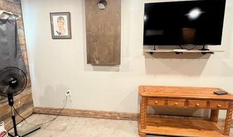214 Hemphill St, Hico, TX 76457