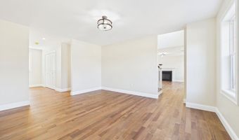 2 Bc Ln, Berkley, MA 02779