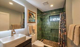 390 4TH St, Bandon, OR 97411