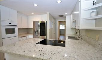 3404 Oak Cliff Dr 3, Fallbrook, CA 92028