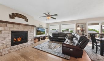 1210 S 11th St, Adel, IA 50003