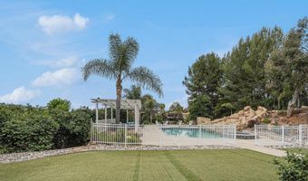 3196 Crystal Ct, Escondido, CA 92025