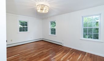 150 Chestnut St, Branford, CT 06405