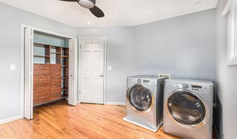 2222 Delaware Dr, Ann Arbor, MI 48103