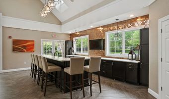 206 Copper Square Dr 206, Bethel, CT 06801