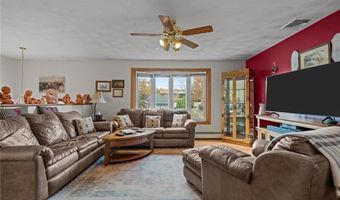 32 Sprague Cir, Johnston, RI 02919