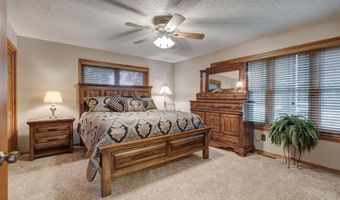 3050 Gaineswood Ave, Baxter Springs, KS 66713