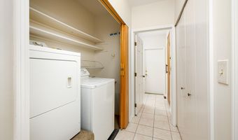 3949 Waldenwood Dr, Ann Arbor, MI 48105