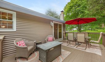 8 Brookview Ct, Bethel, CT 06801