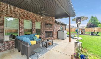 3705 Oakbrooke Ave, Bentonville, AR 72712