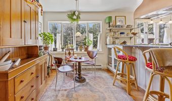 303 Beacon Hill Dr, Cheshire, CT 06410
