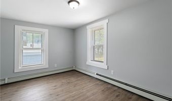 14 W Natick Rd, Warwick, RI 02886