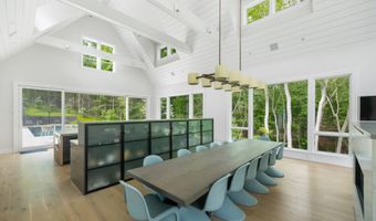 7 Ashwood Ct, Amagansett, NY 11930