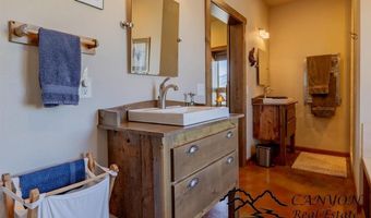 27 Teepee Ring Rd, Clark, WY 82435