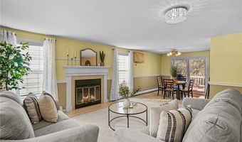 15 Nipmuc Trl A, North Providence, RI 02904