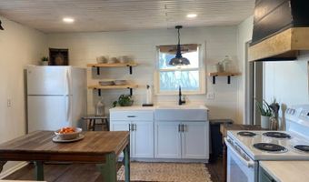 301 E Webster Ave, Ava, MO 65608