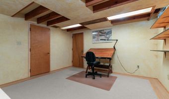 32 GARDEN Ct, Appleton, WI 54915