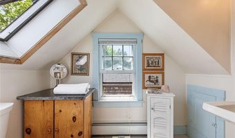 74 Third St, Newport, RI 02840