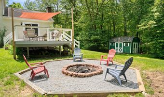 52 Thornridge Dr, Colchester, CT 06415
