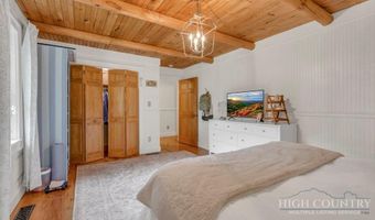 165 Leighway Ln, Banner Elk, NC 28604