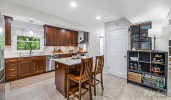 13 Rolling View Dr, Asheville, NC 28805