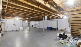 212 Dewey St, Bennington, VT 05201