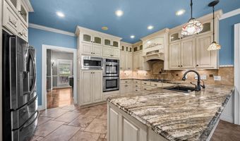 9915 E Plentywood Rd, Bentonville, AR 72712