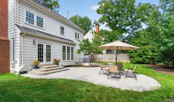 4714 8TH St S, Arlington, VA 22204