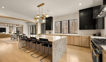 6916 CARMICHAEL Ave, Bethesda, MD 20817