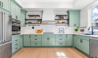 566 S 2nd Ave, Arcadia, CA 91006