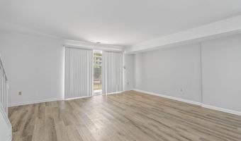 104 HAMPSTEAD Dr, Ambler, PA 19002