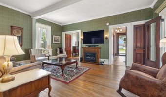 702 S Van Buren St, Auburn, IN 46706
