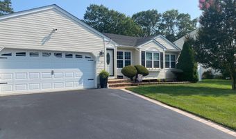 16 Cove St, Barnegat, NJ 08005