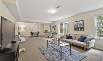 32 Brewster Ln 32, Acton, MA 01720